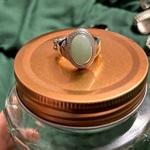 Paparazzi Rings- Stretchable band
All paparazzi Jewelry- 3 for $10